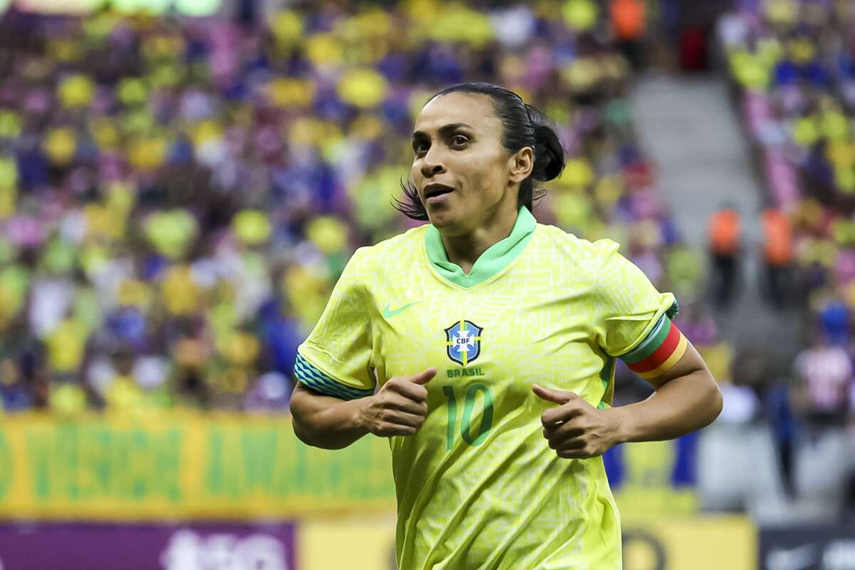 Marta conquista prêmio que leva seu nome no Fifa The Best