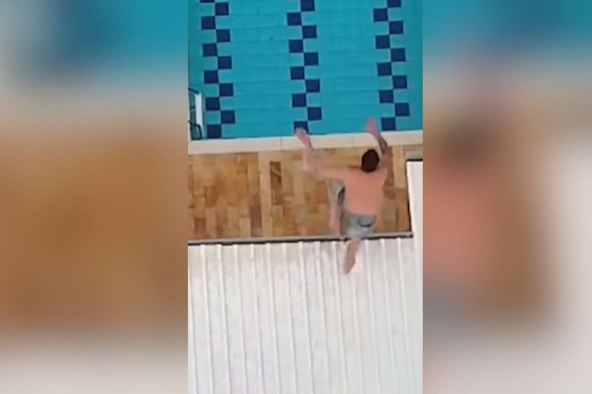 Homem preso ao pular de telhado em piscina é investigado por 6 crimes