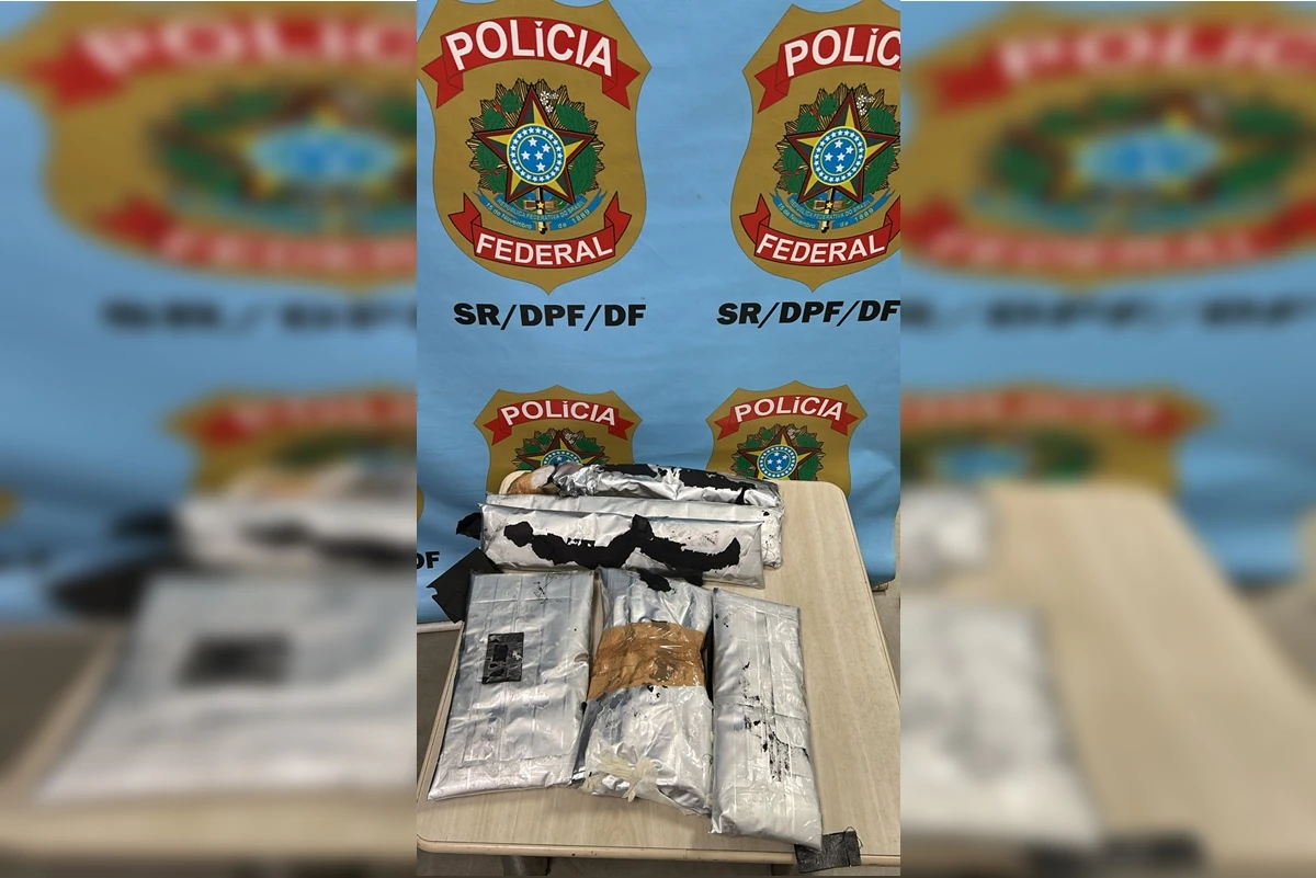 Homem é flagrado com mala recheada de drogas ao desembarcar de voo