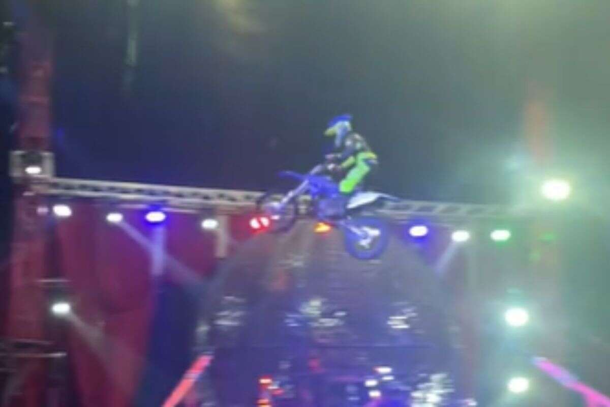 Vídeo: motociclista se acidenta durante apresentação em circo de SP