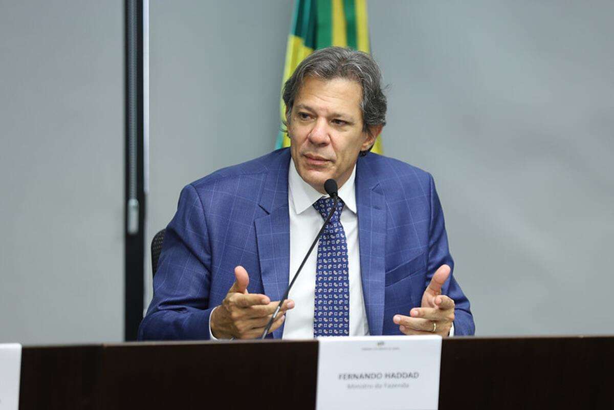 Fazenda pediu a Lula que gastos fiquem dentro do arcabouço, diz Haddad