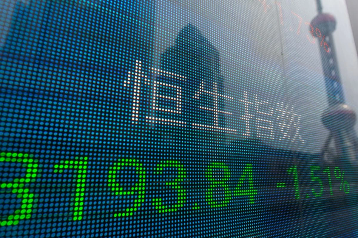 Deflação nos preços ao produtor da China assusta, e bolsas caem