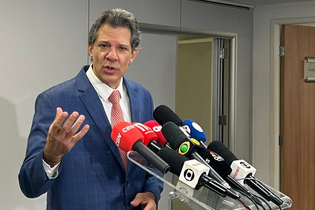Haddad diz que governo ouve o mercado e reação não foi “exagerada”