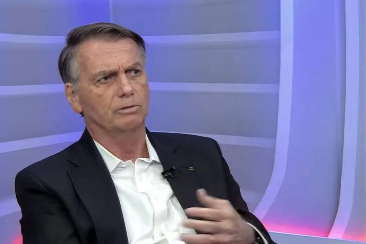 “Não posso bater martelo”, diz Bolsonaro sobre candidatura de Michelle