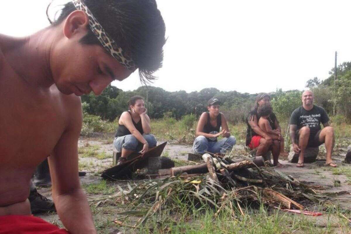 Veja imagens da aldeia indígena onde caiu avião de pequeno porte em SP