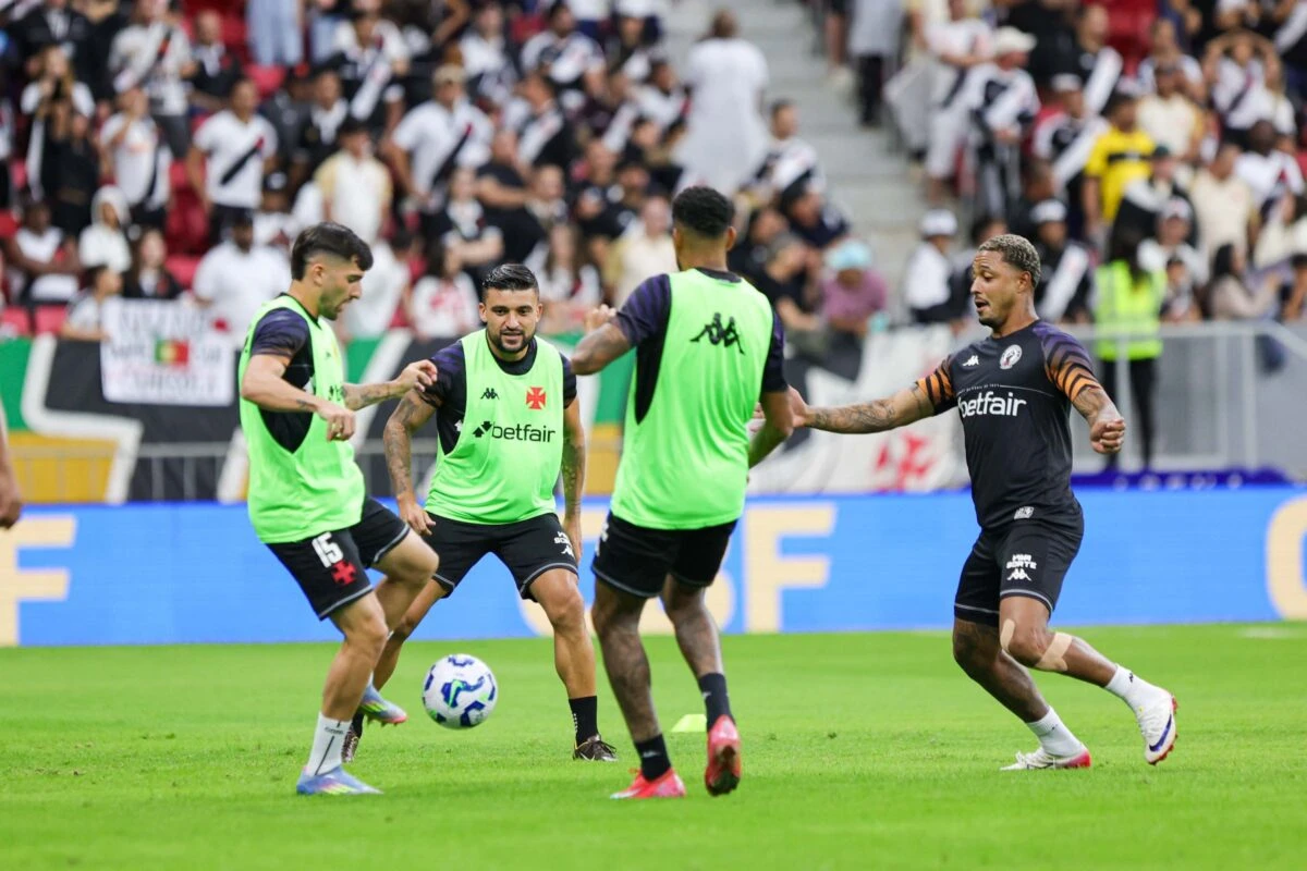 Vasco e Botafogo se enfrentam na Arena BRB Mané Garrincha. Acompanhe