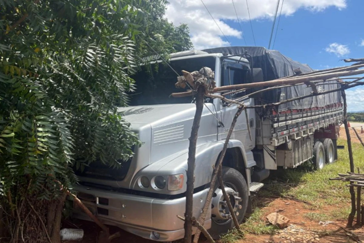Homem morre atropelado pelo próprio caminhão em Sergipe