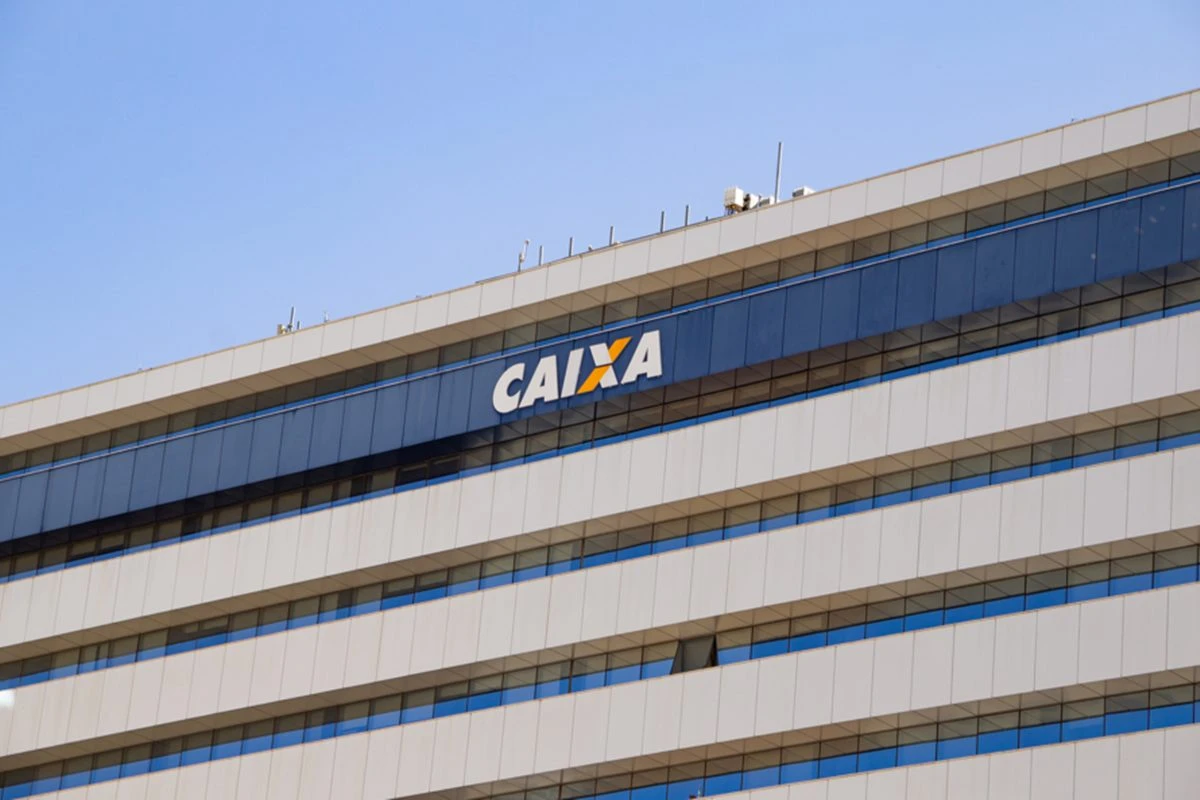 INSS: servidor da Caixa é flagrado sacando dinheiro obtido em fraude