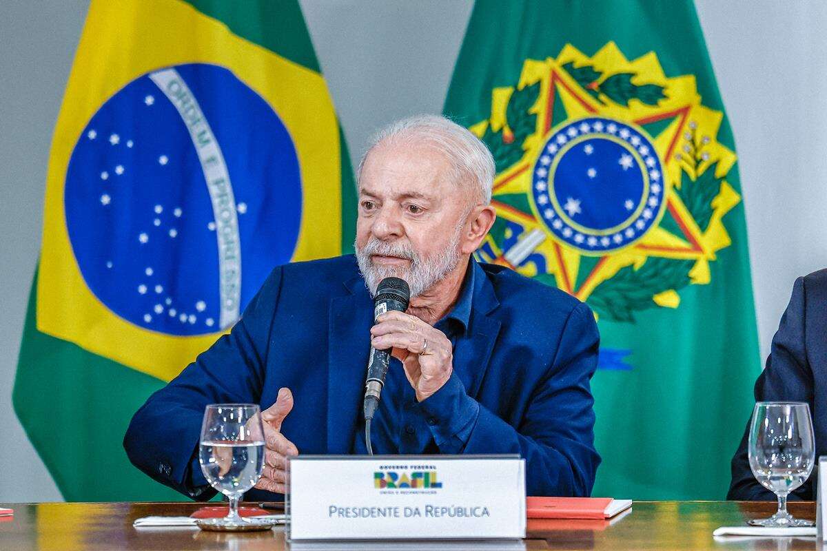 Lula sobre pane em avião: “Todo mundo teve tempo de repensar a vida”