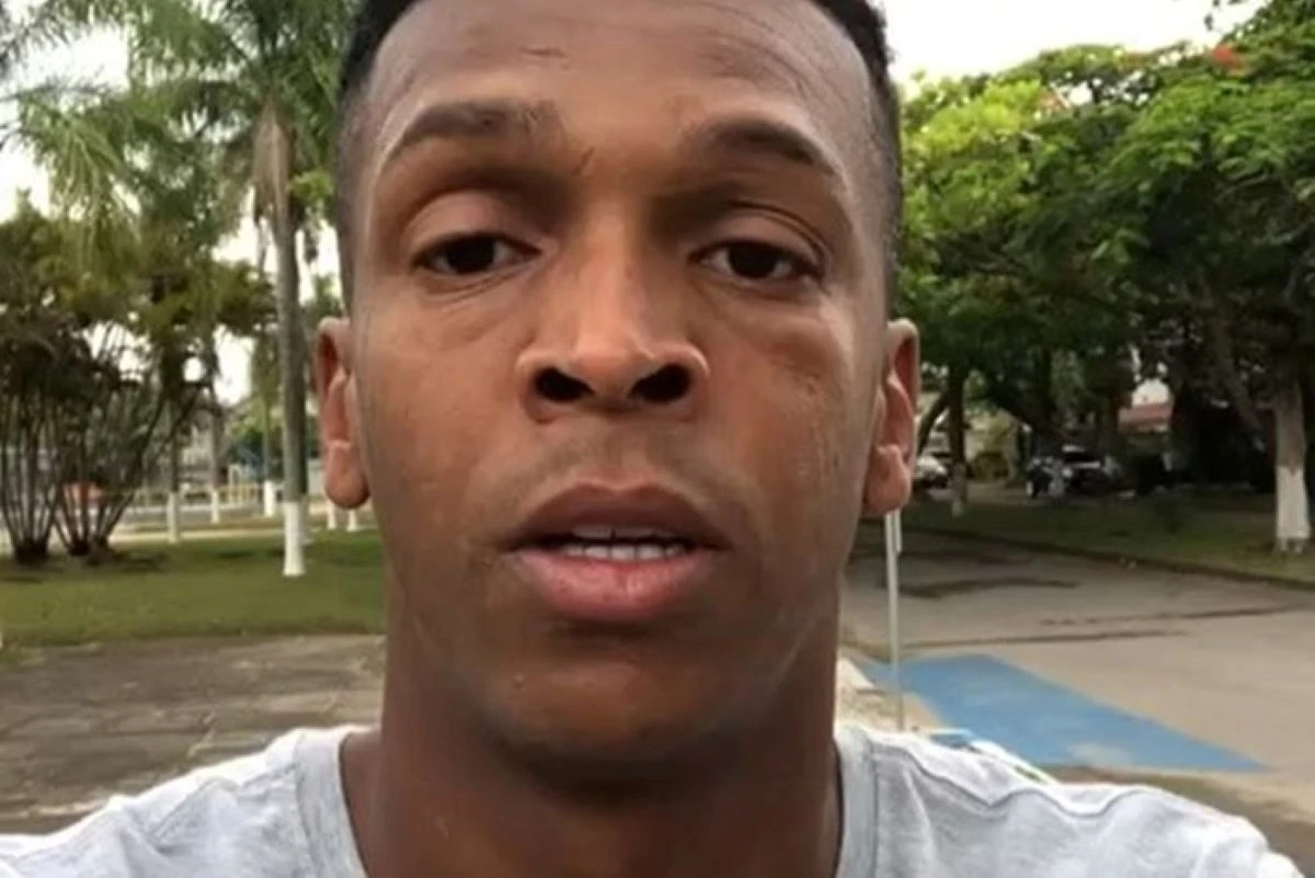 Jogador Jô é preso no Aeroporto de Guarulhos por dívida com pensão