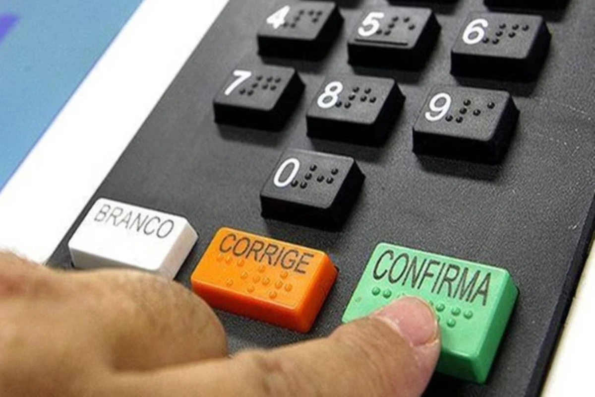 Ex-vice-prefeito é condenado por comprar votos com vales-combustível