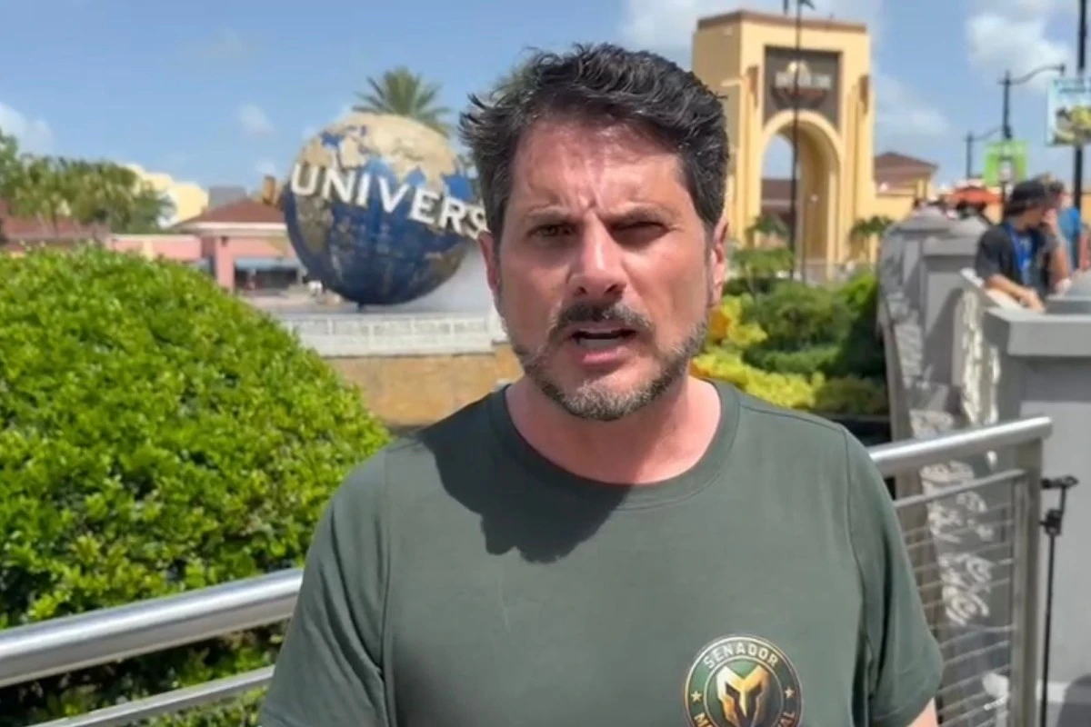 Moraes bloqueia contas, Pix e cartões de Marcos do Val após viagem