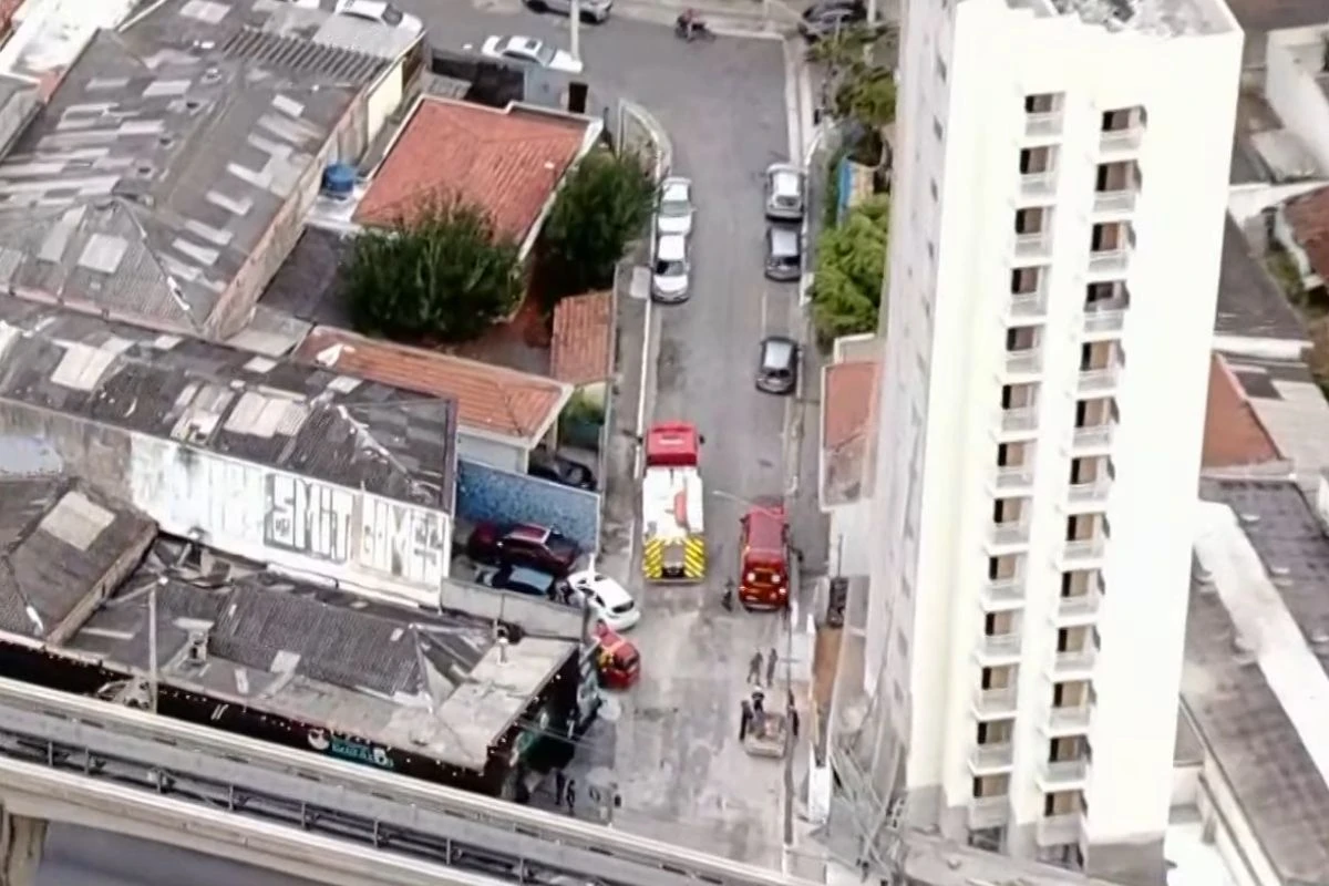 Elevador despenca do 9º andar e 2 pessoas ficam feridas na zona leste
