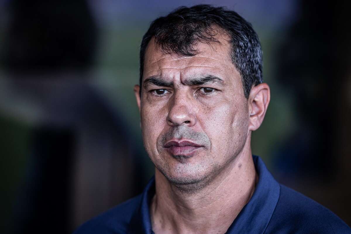 Santos demite Fábio Carille após título da Série B