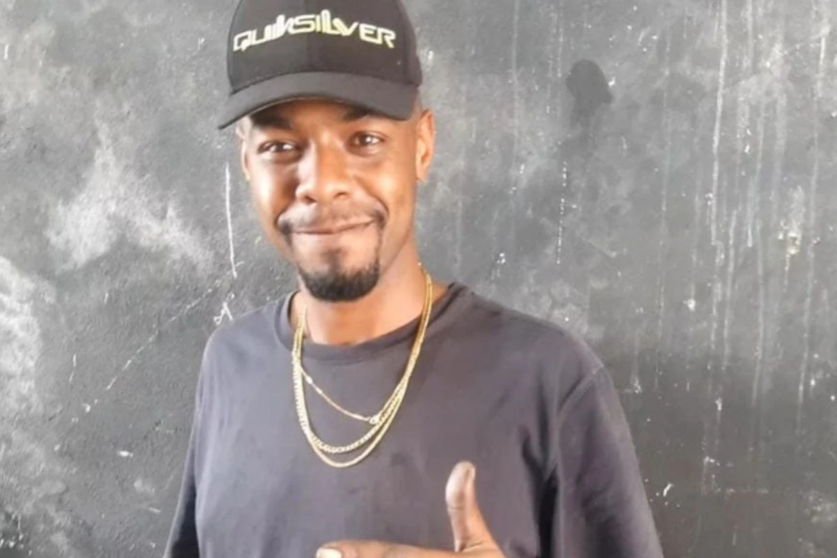 PMs “plantaram arma” após matar mecânico negro a tiros, diz esposa