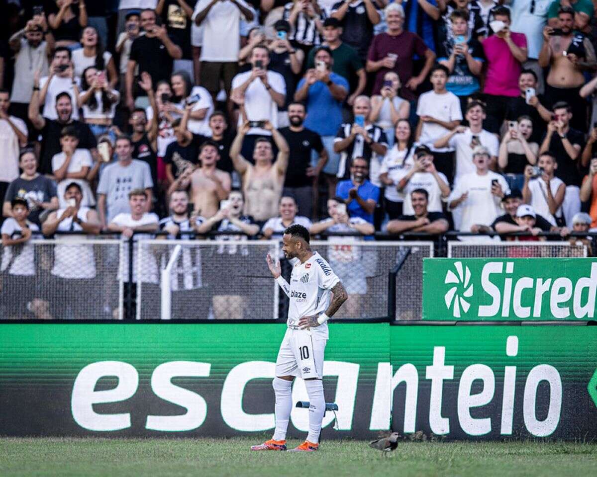 Após críticas de Jesus, Neymar supera números do Al-Hilal no Santos