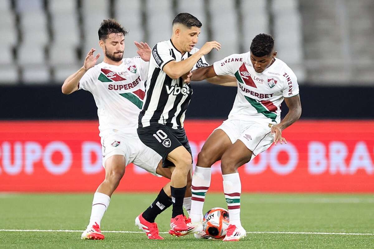 Antes de clássico no DF, Fluminense é superado pelo Botafogo no Rio