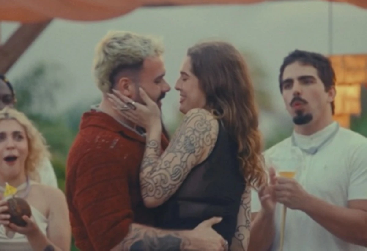 Casal integrante de reality revela fetiches sexuais mais “bizarros”