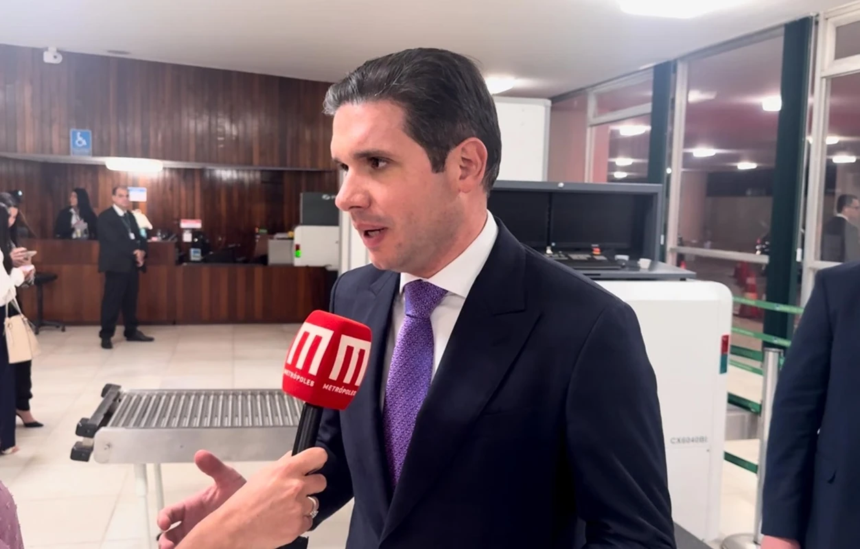 Motta fala em combater adultização, mas sem “censura” às redes