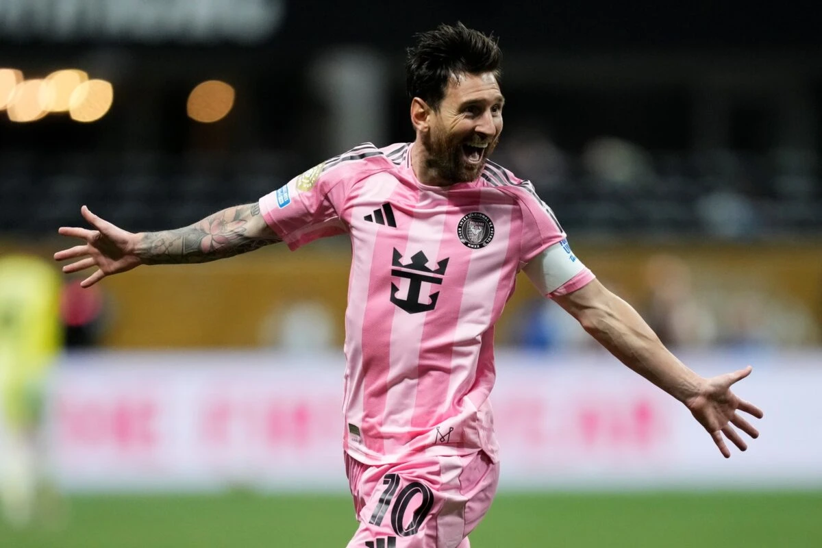 Vídeo: Messi faz golaço de falta e vira jogo contra o Porto no Mundial