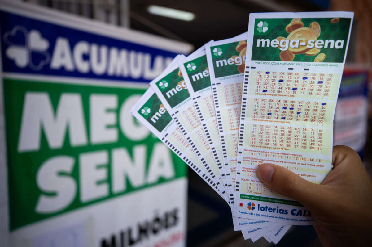 R$ 200 milhões: Mega-Sena sorteia maior prêmio do ano. Veja prazo