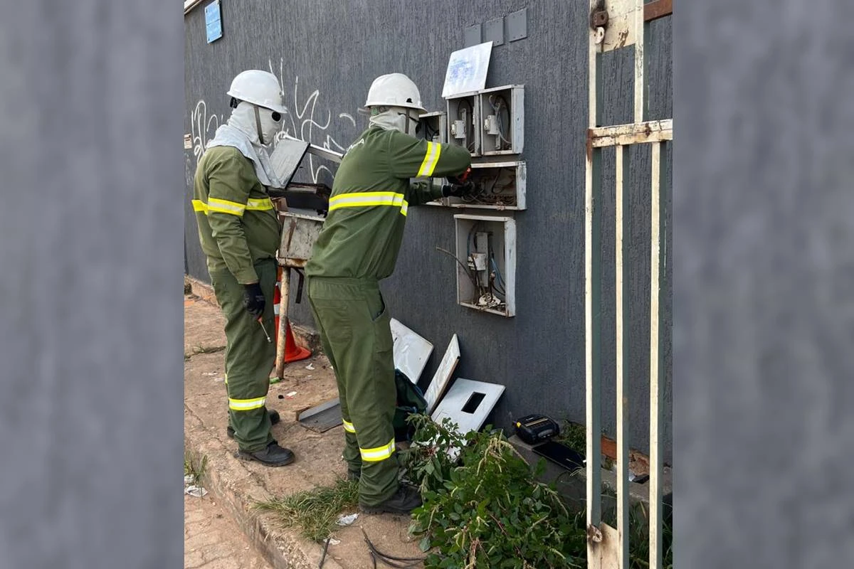 Moradores se queixam de corte de energia mesmo com decisão judicial