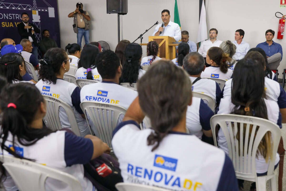 Alunos do Renova-DF iniciam estágio remunerado na construção civil