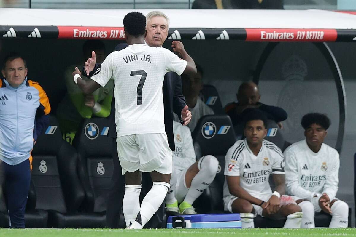 Ancelotti defende Vinicius Jr. após expulsão: “Difícil aguentar”