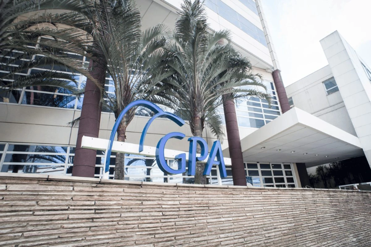 Diretor-presidente do Grupo Pão de Açúcar renuncia ao cargo. Ação cai