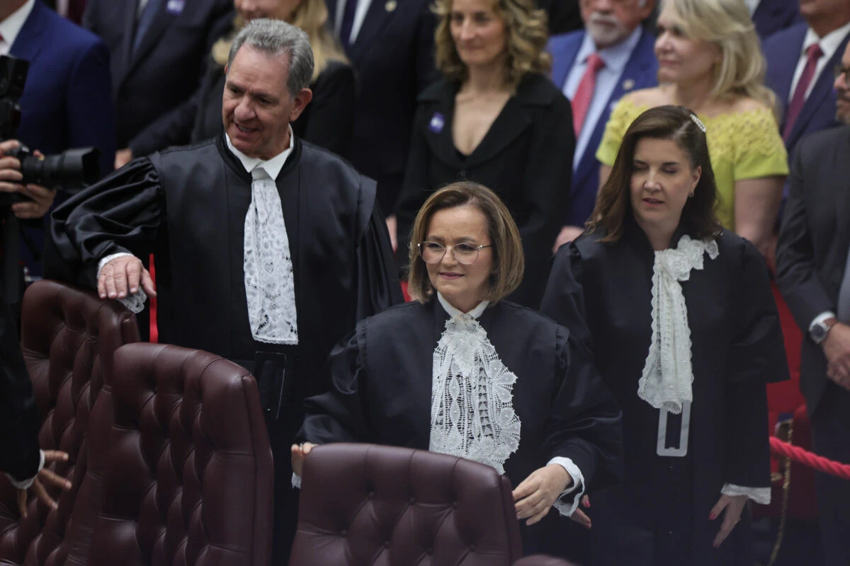Marluce Caldas e Carlos Brandão tomam posse como ministros do STJ