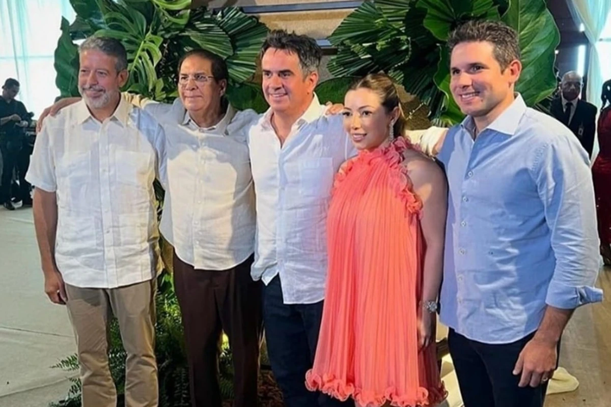 Hugo Motta usou R$ 110 mil para ir de jatinho a festa de aniversário