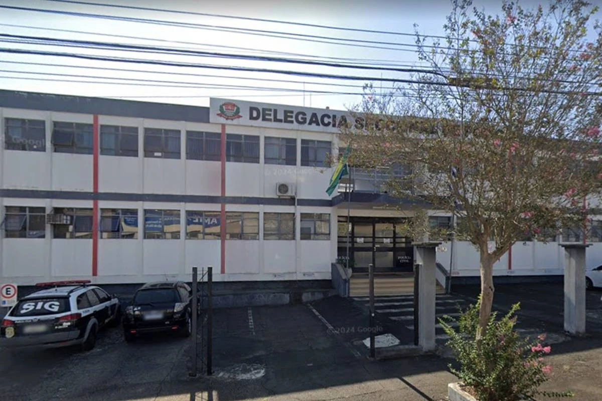 Mulher é presa ao tentar entrar em presídio com cocaína no chinelo