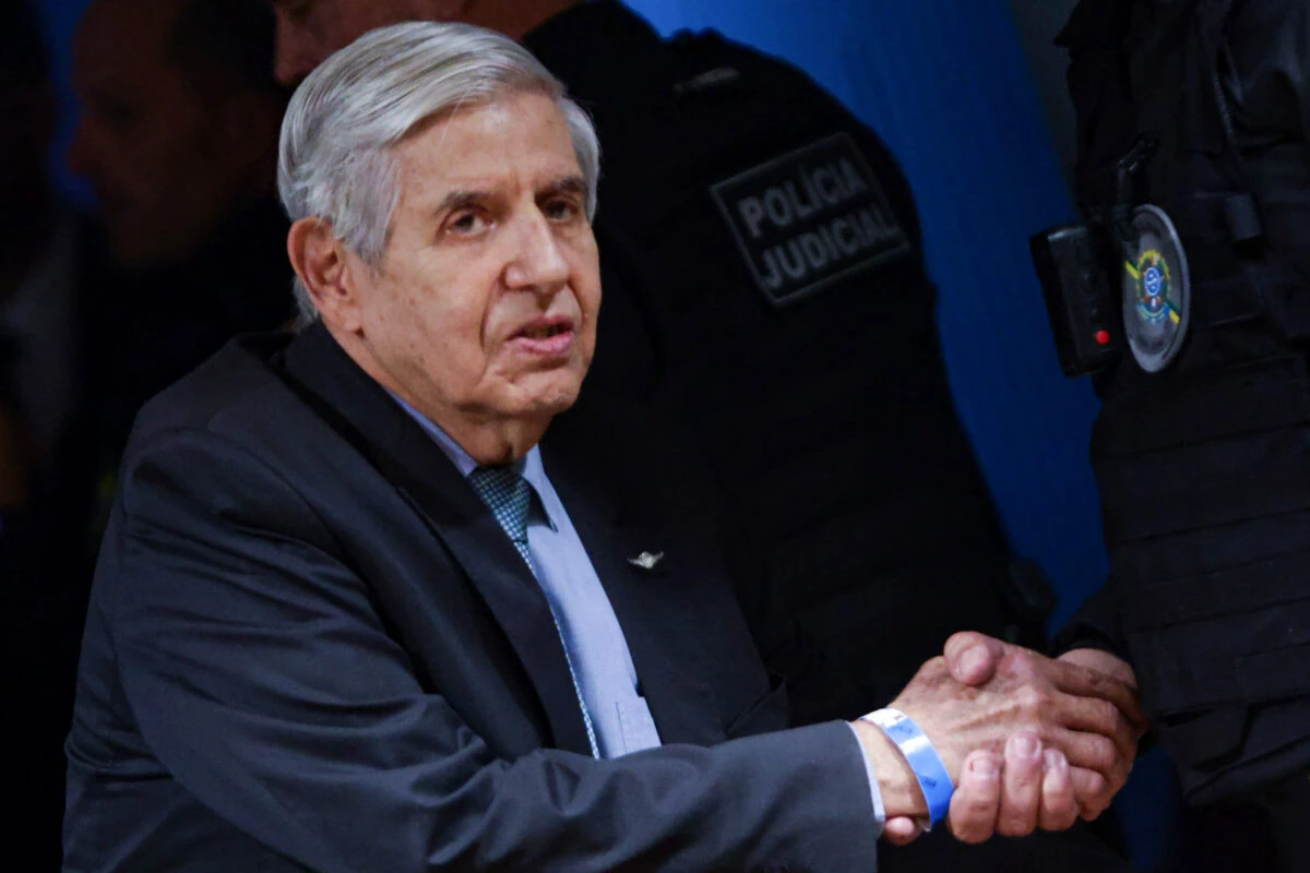 General Augusto Heleno, réu ao lado de Bolsonaro, é interrogado no STF