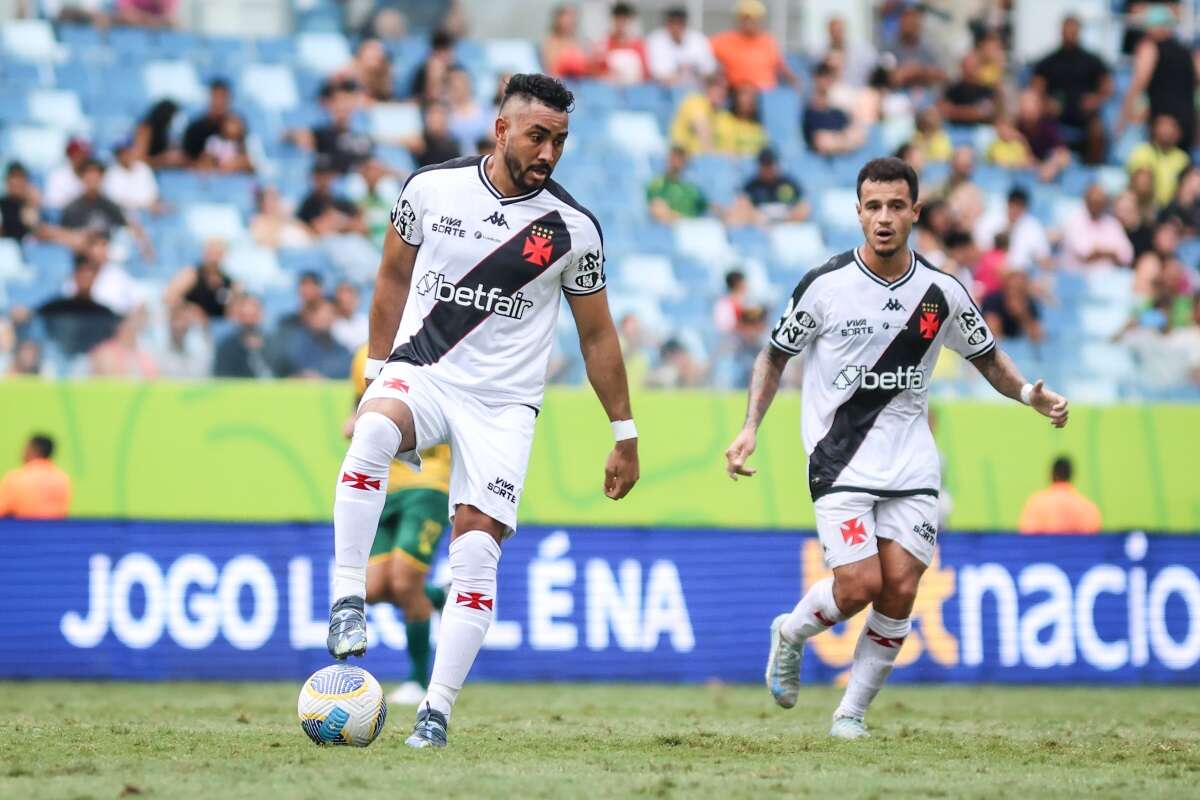 Vasco confia Payet e Coutinho para vencer Madureira em Manaus. Compre seu ingresso!