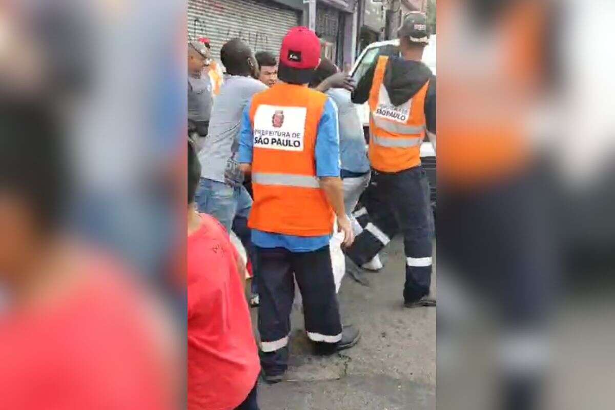 Vídeo: ambulante passa mal após briga com fiscais da Prefeitura de SP