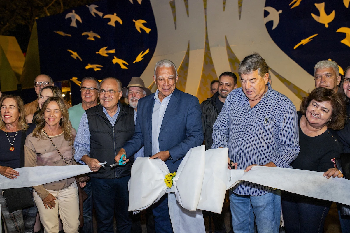 Iate Clube inicia temporada de festas juninas em noite agitada