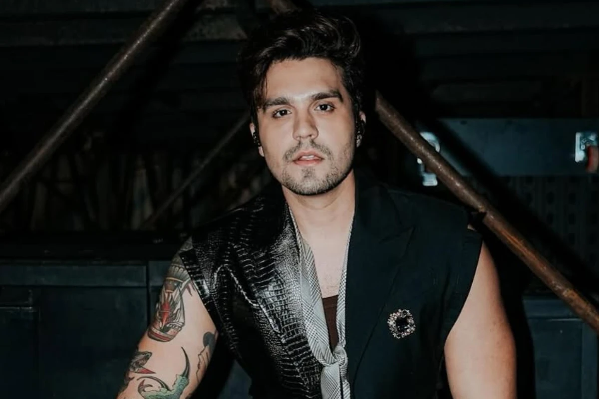 Luan Santana é detonado após “abocanhar” calcinha de fã em show