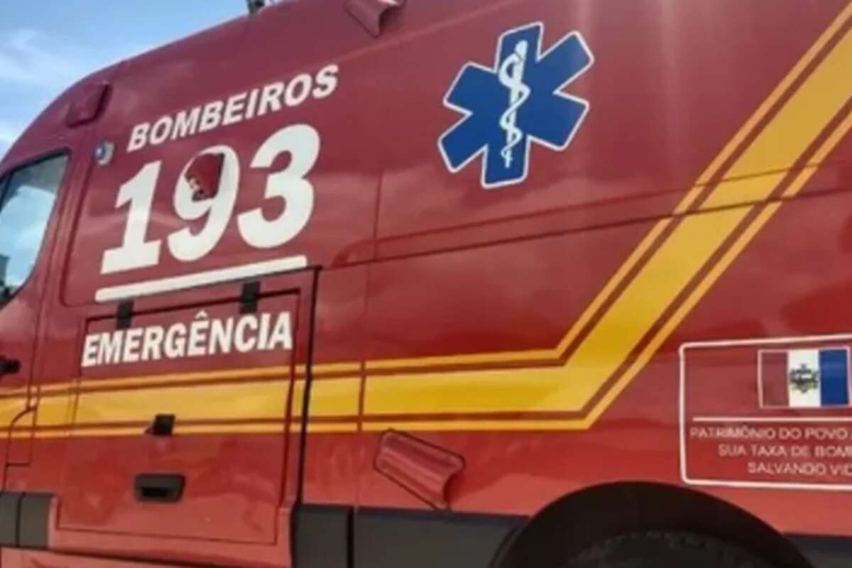 Carreta carregada de cal tomba e deixa motorista morto em Alagoas