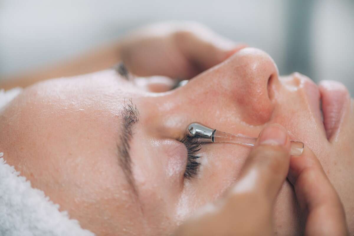 Creme caseiro com poder hidratante é ideal para suavizar olheiras