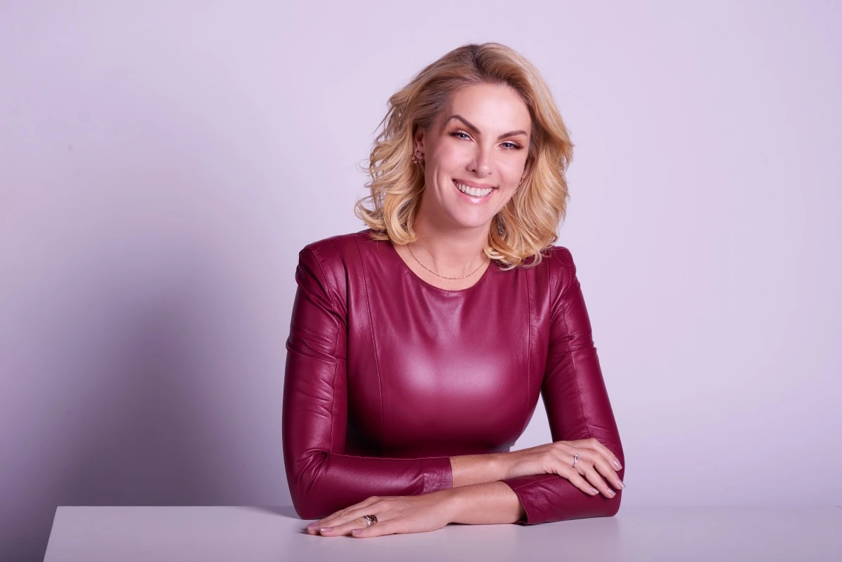 Ana Hickmann ensina em talk o seu lema: sonhar, aprender e realizar
