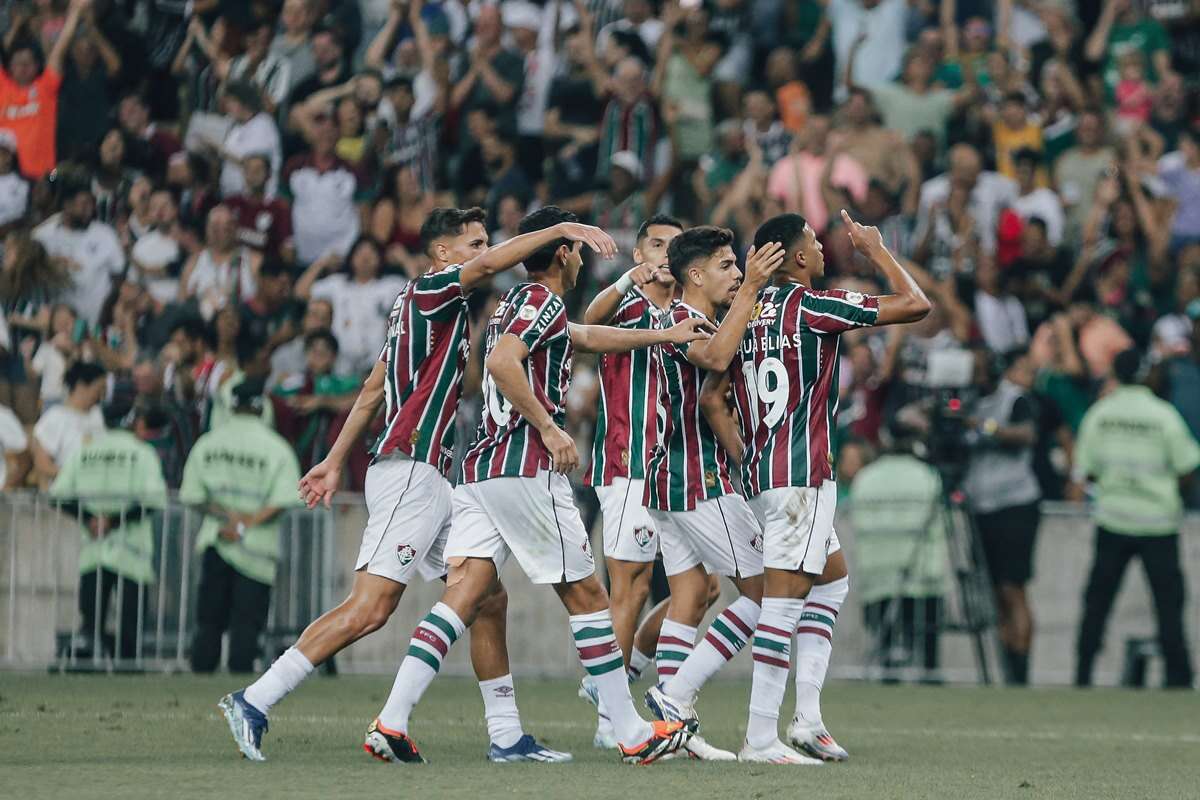 Fluminense bate São Paulo; Palmeiras derrota Athletico-PR fora de casa