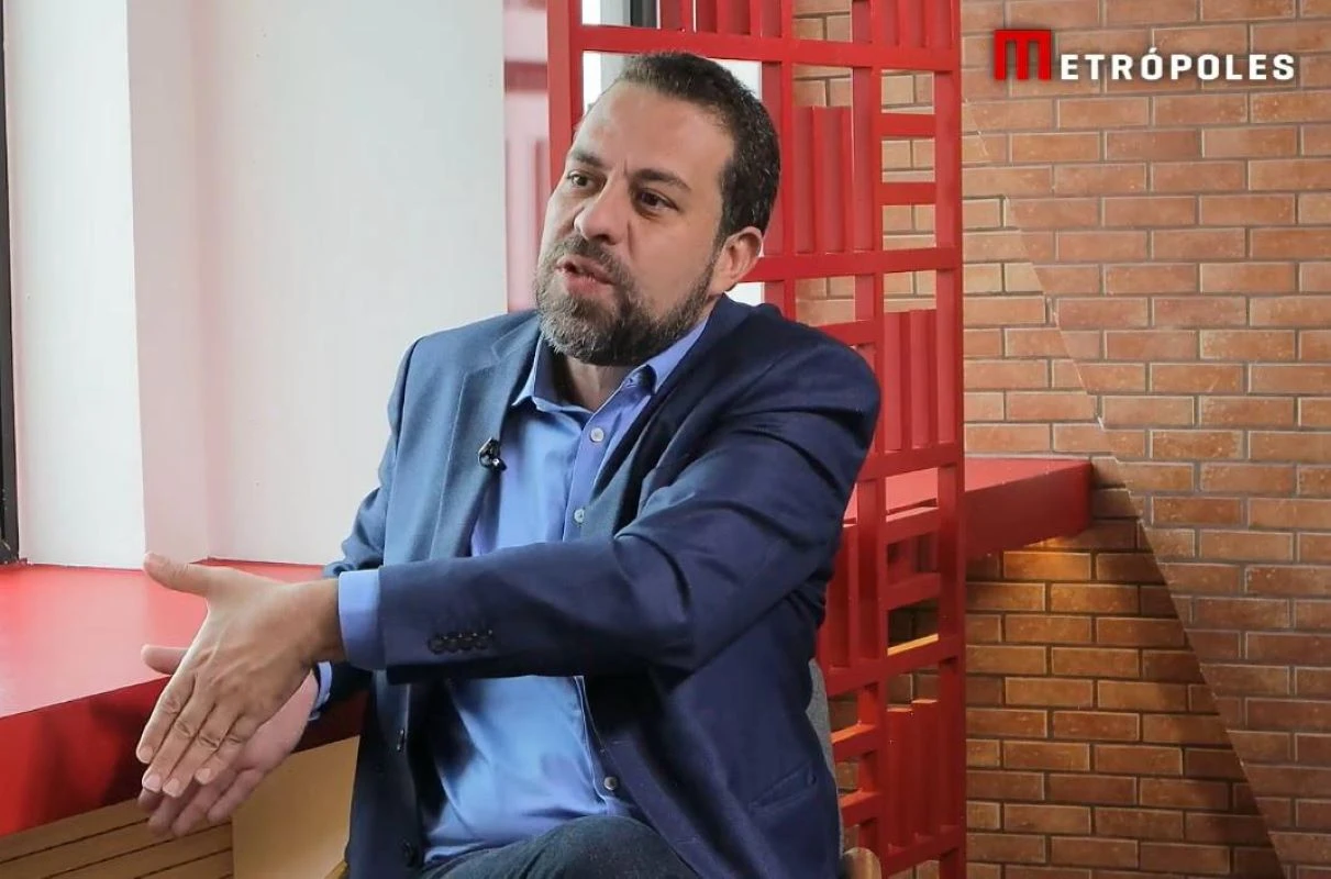 Líder de Lula sobre Boulos no governo: “Pode cumprir esse papel”