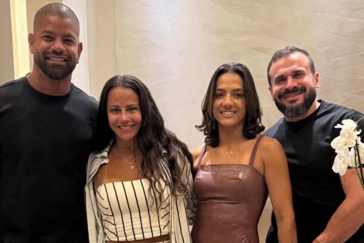 Viviane Araújo posta foto com Calil e porta-bandeira do Salgueiro