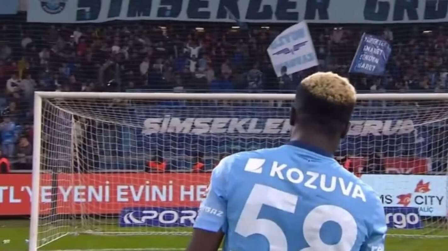 Vídeo: torcida consola jogador que perdeu irmão durante partida