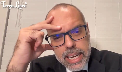 Moraes prorroga inquérito contra Allan dos Santos por mais 60 dias