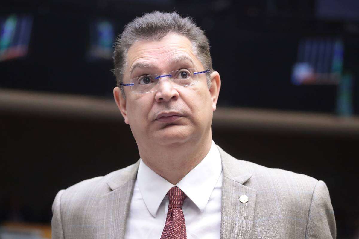 Líder do PL provoca STF e diz que pedirá votação da anistia na 5ª