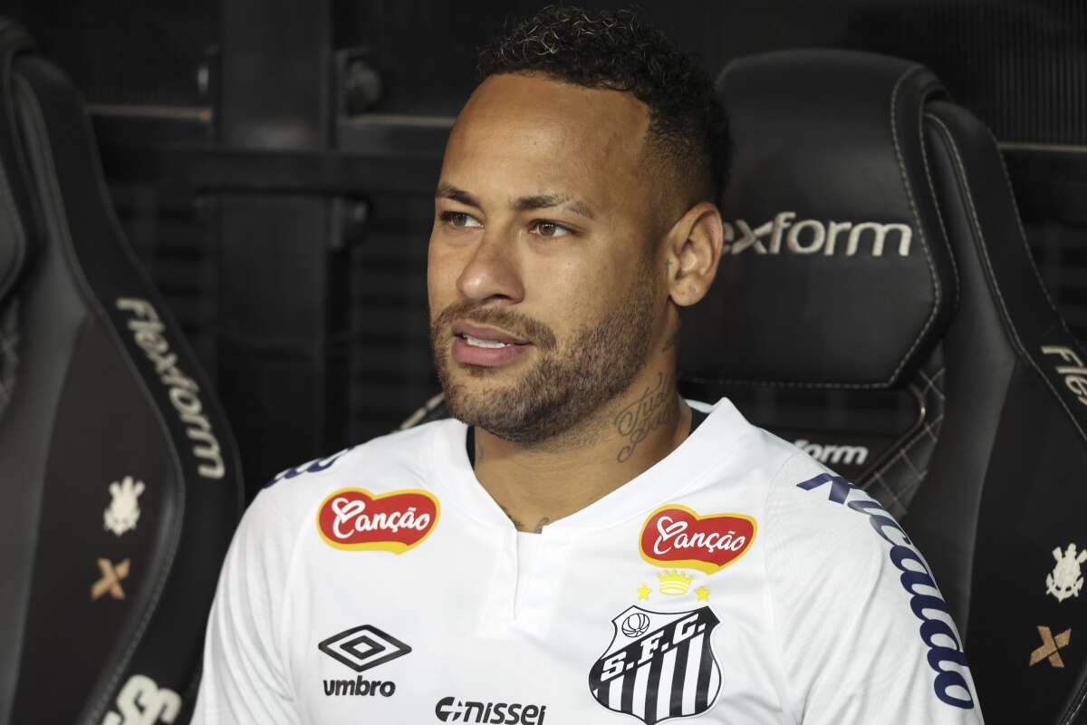 Web comenta ausência de Neymar em jogo contra Corinthians: “Acabado”