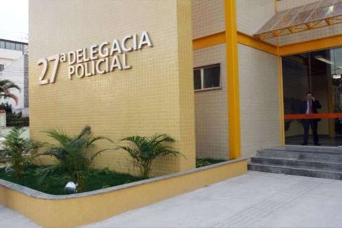 Mulher que mantinha mãe morta em casa mentia a vizinhos: “Assustador”