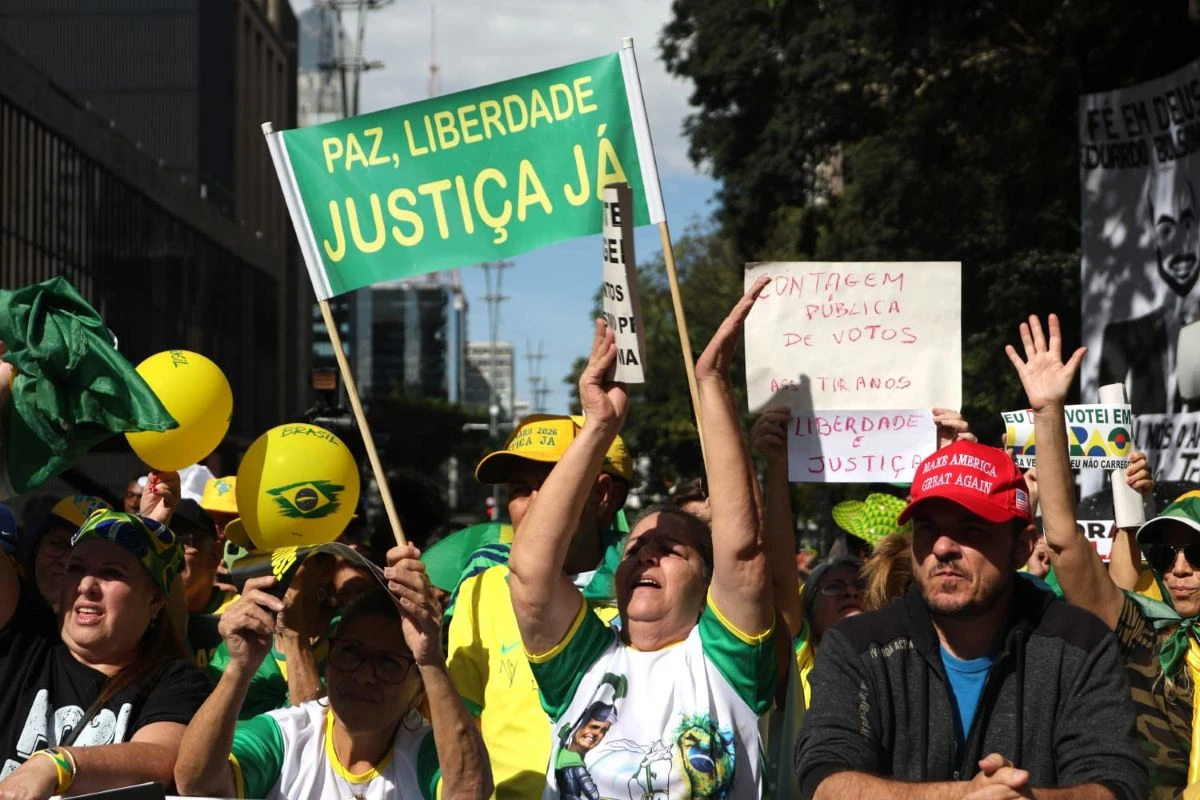 Aliados promovem atos pelo país por anistia a Bolsonaro e contra Moraes