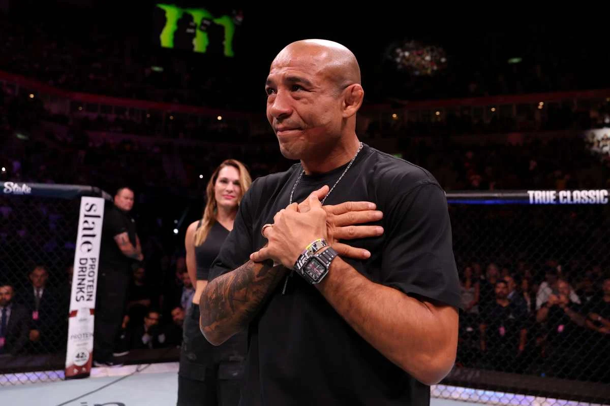 Vídeo: José Aldo se despede do MMA durante UFC RIO